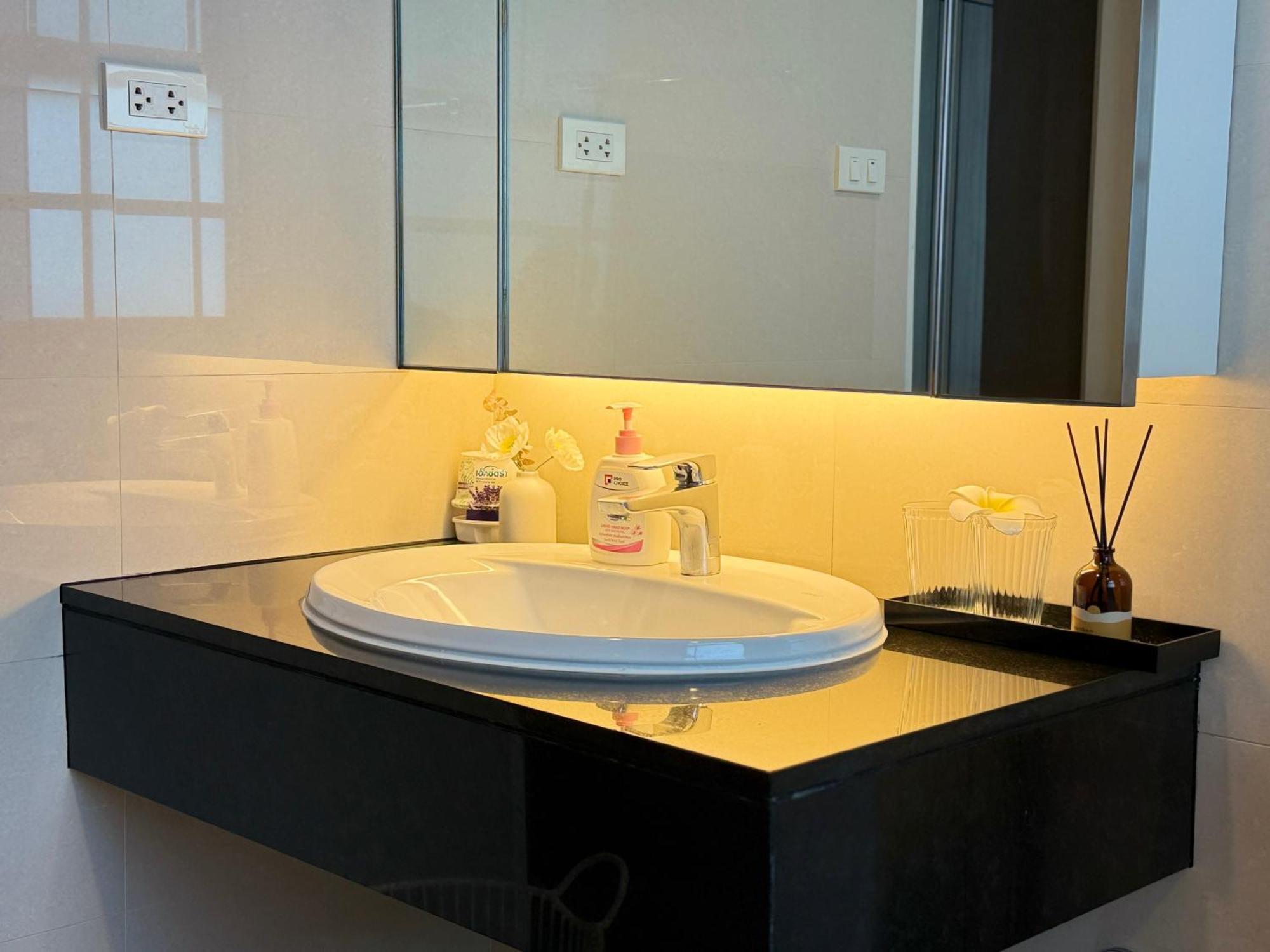 Căn hộ Spacious Sukhumvit Ment Near Emsphere Bts Phrom Phong Bangkok