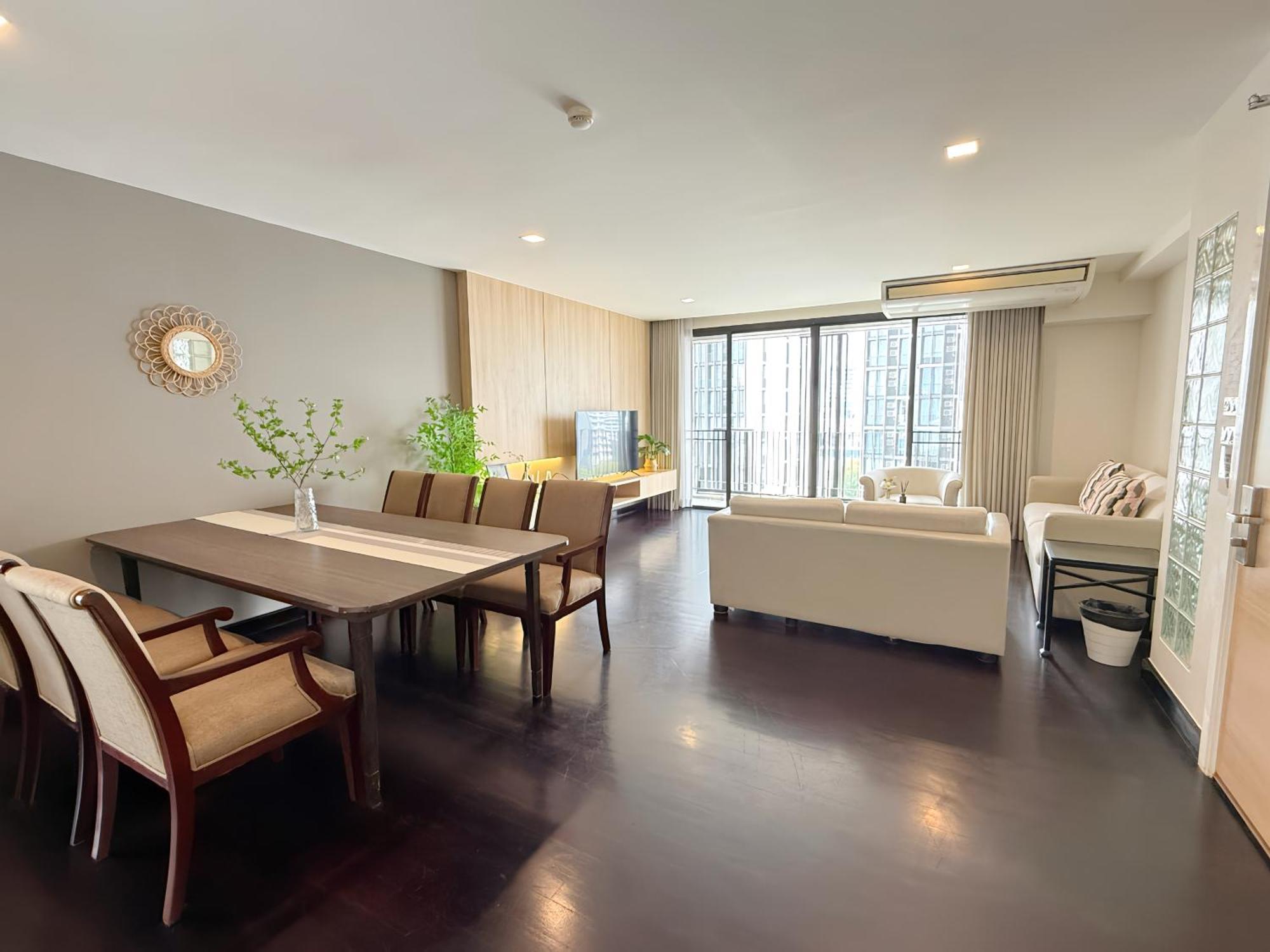 Căn hộ Spacious Sukhumvit Ment Near Emsphere Bts Phrom Phong *
