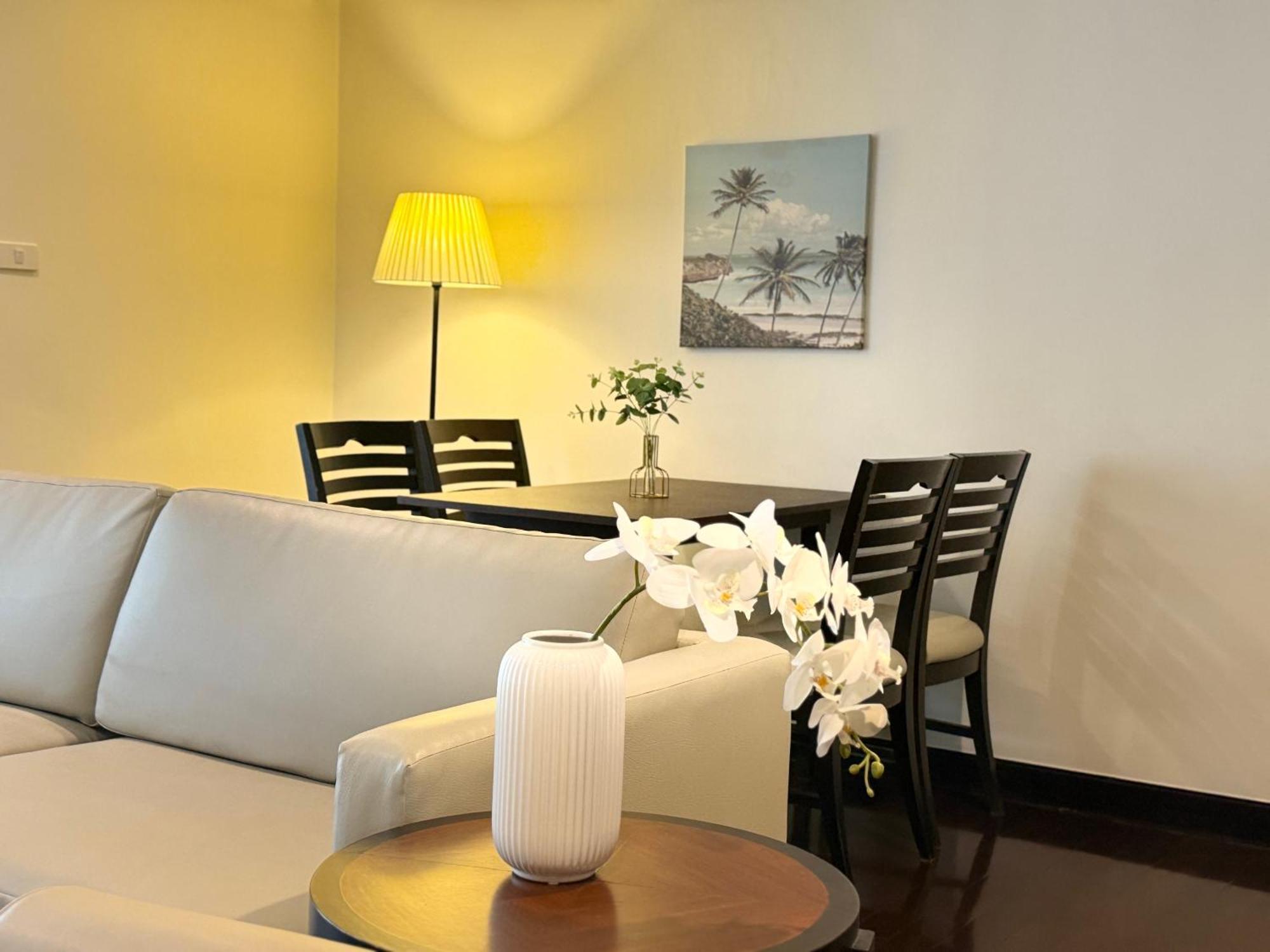 Căn hộ Spacious Sukhumvit Ment Near Emsphere Bts Phrom Phong *