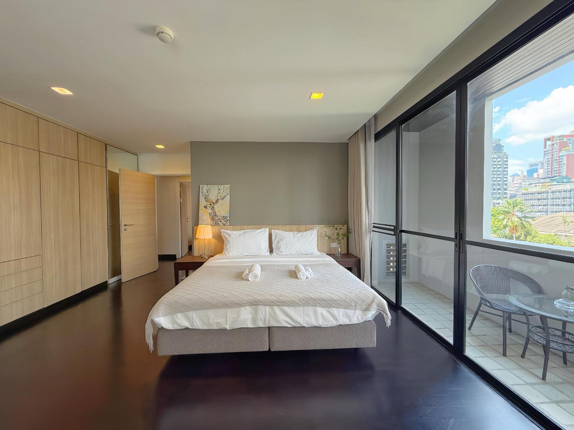Spacious Sukhumvit Ment Near Emsphere Bts Phrom Phong Căn hộ Bangkok