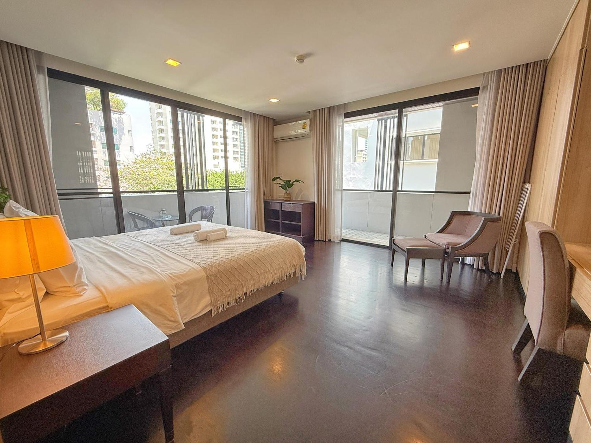 Căn hộ Spacious Sukhumvit Ment Near Emsphere Bts Phrom Phong Bangkok