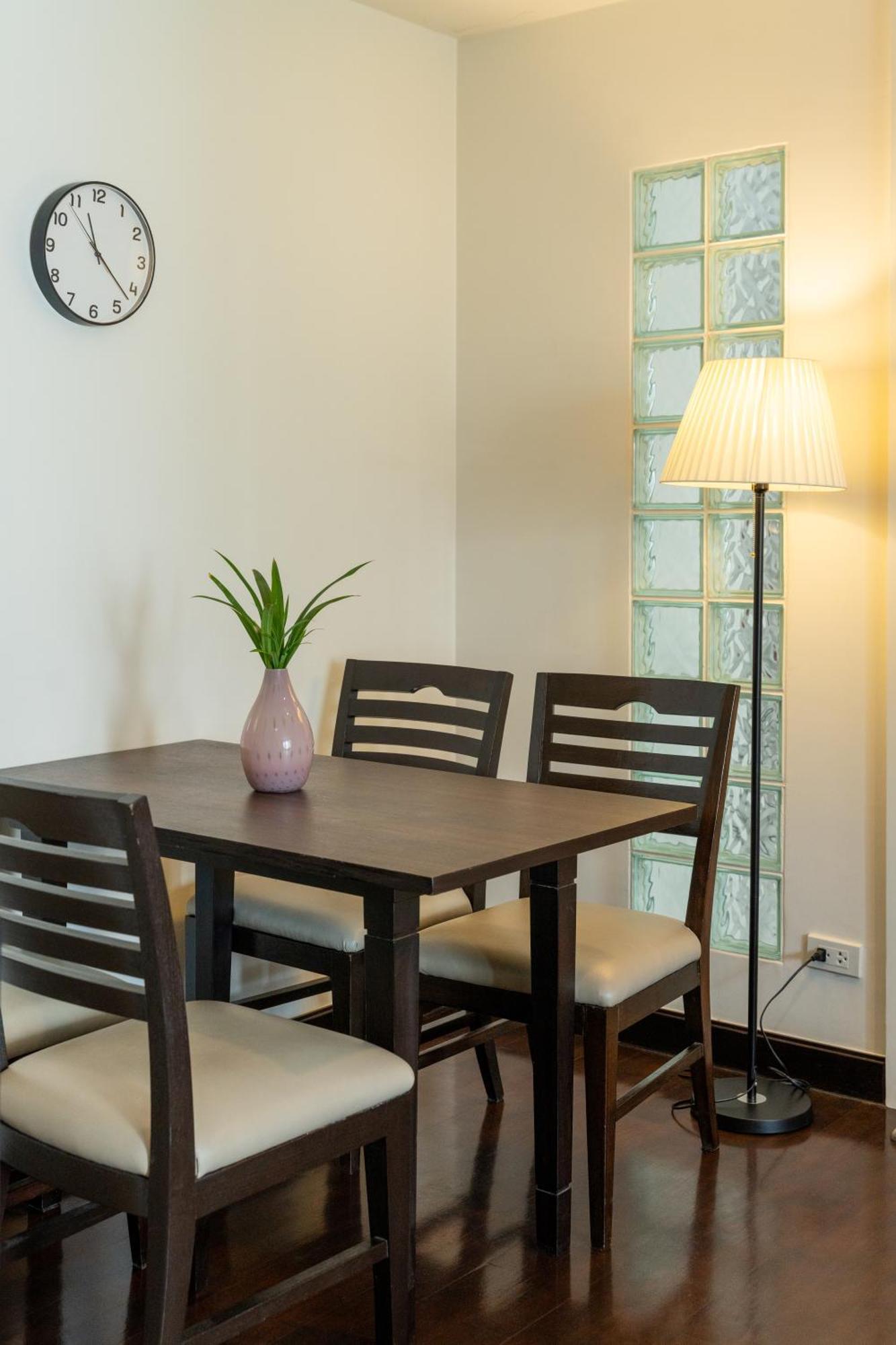 Spacious Sukhumvit Ment Near Emsphere Bts Phrom Phong Căn hộ
