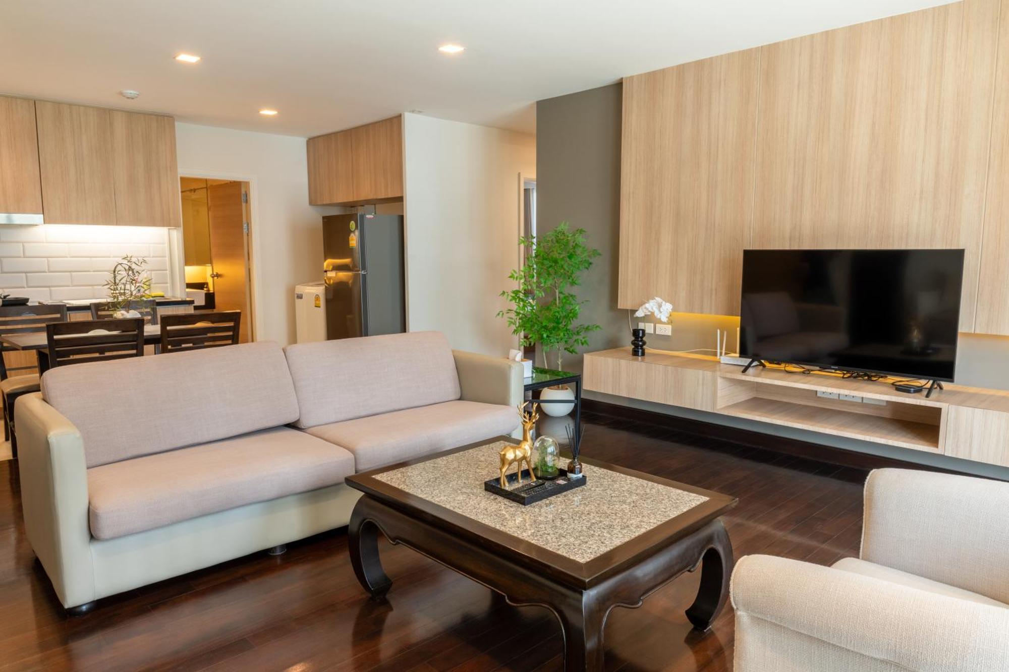 Căn hộ Spacious Sukhumvit Ment Near Emsphere Bts Phrom Phong Bangkok