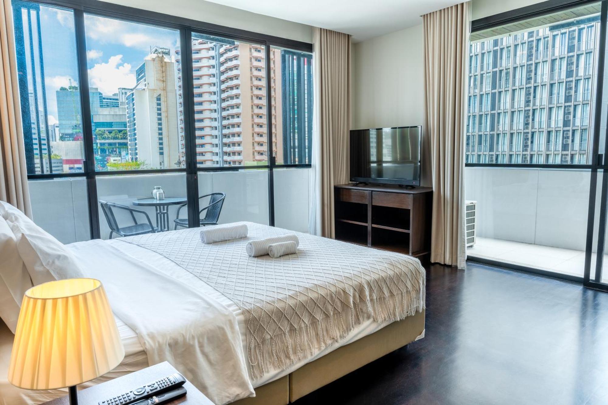 Spacious Sukhumvit Ment Near Emsphere Bts Phrom Phong