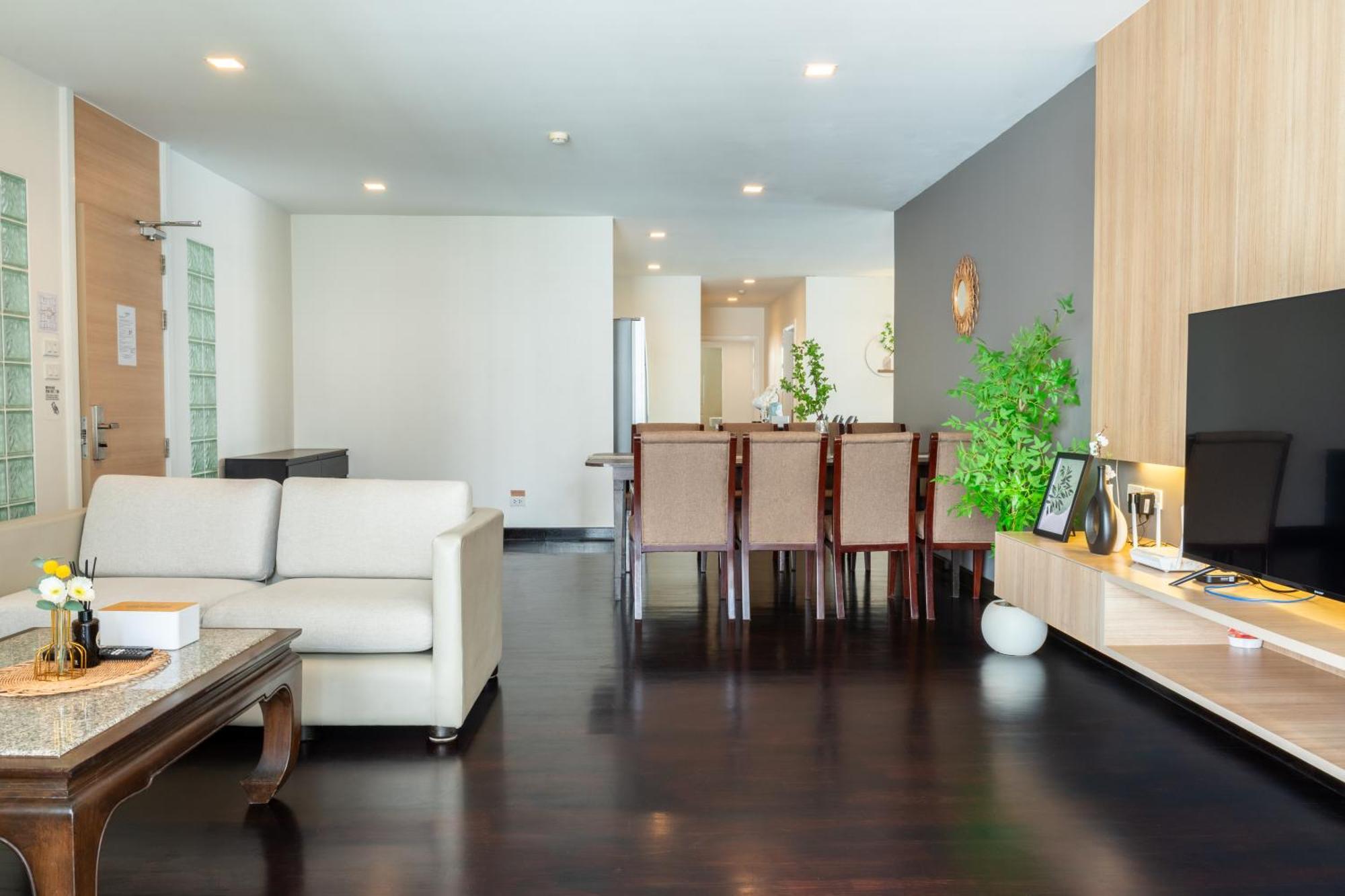 Spacious Sukhumvit Ment Near Emsphere Bts Phrom Phong