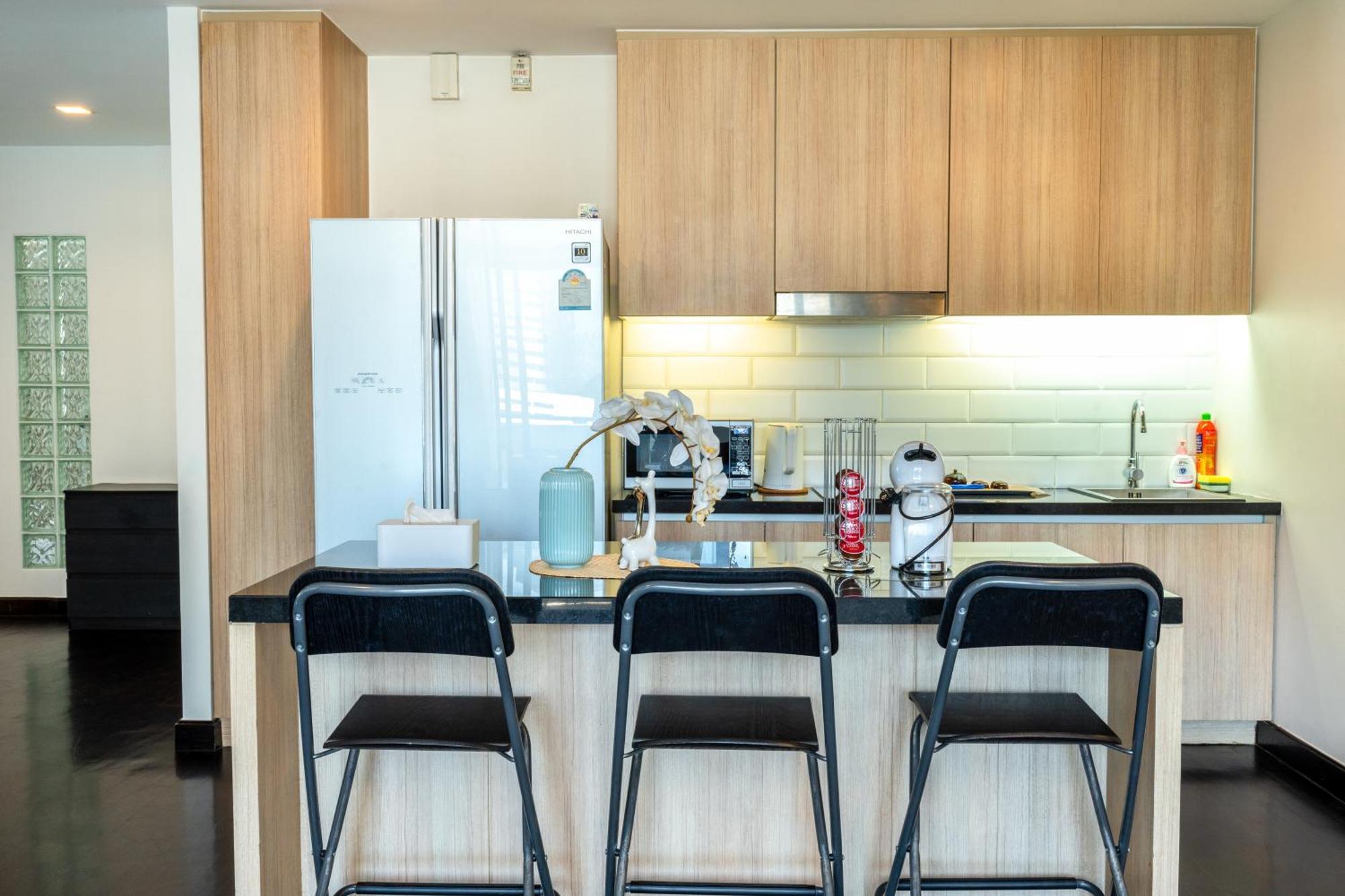 Spacious Sukhumvit Ment Near Emsphere Bts Phrom Phong Căn hộ Bangkok